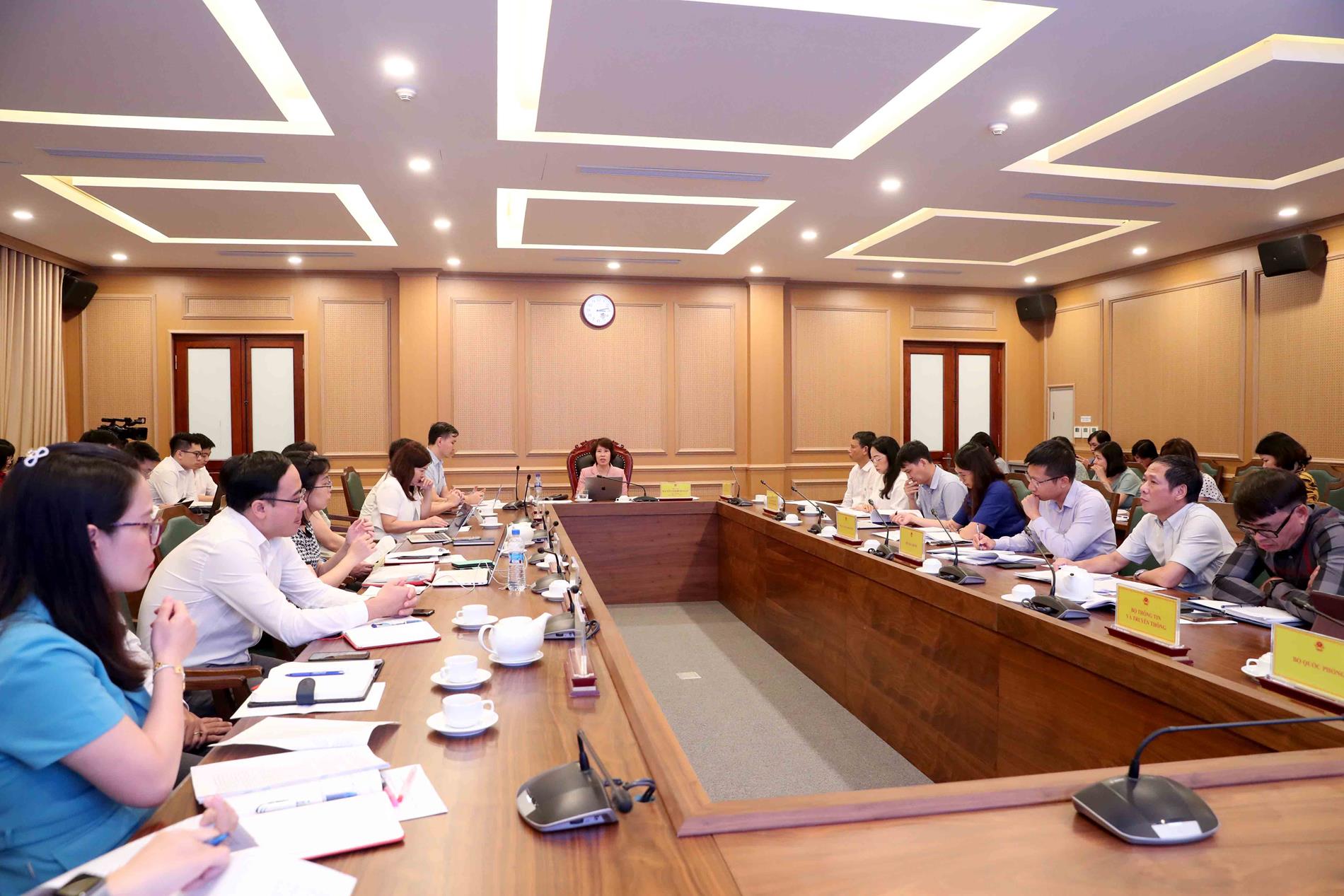 Deputy Minister Nguyen Thi Bich Ngoc Chaired The Working Group Meeting