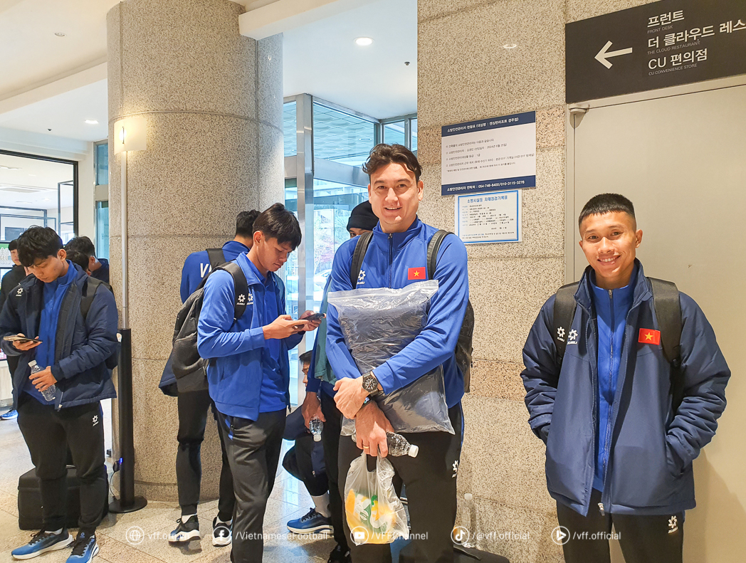 Vietnam Team Arrives Safely In Korea Prepares To Play Former Asian