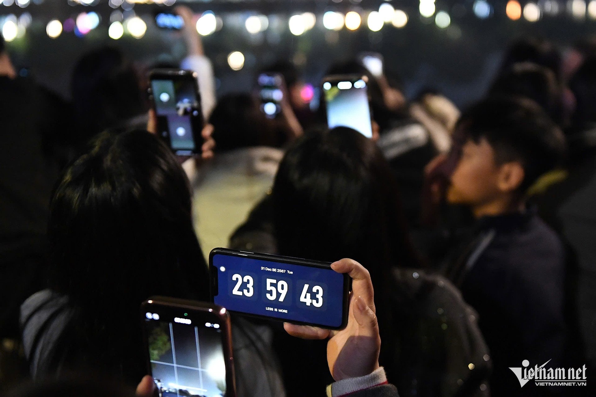 Countdown and fireworks to the new year 2025 in Hanoi, Ho Chi