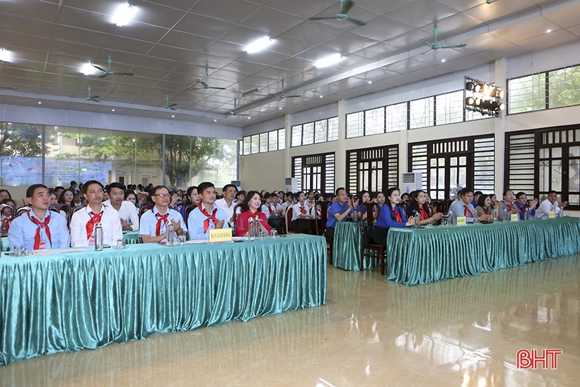 14 học sinh tranh tài tại Liên hoan Chỉ huy Đội giỏi tỉnh Hà Tĩnh 