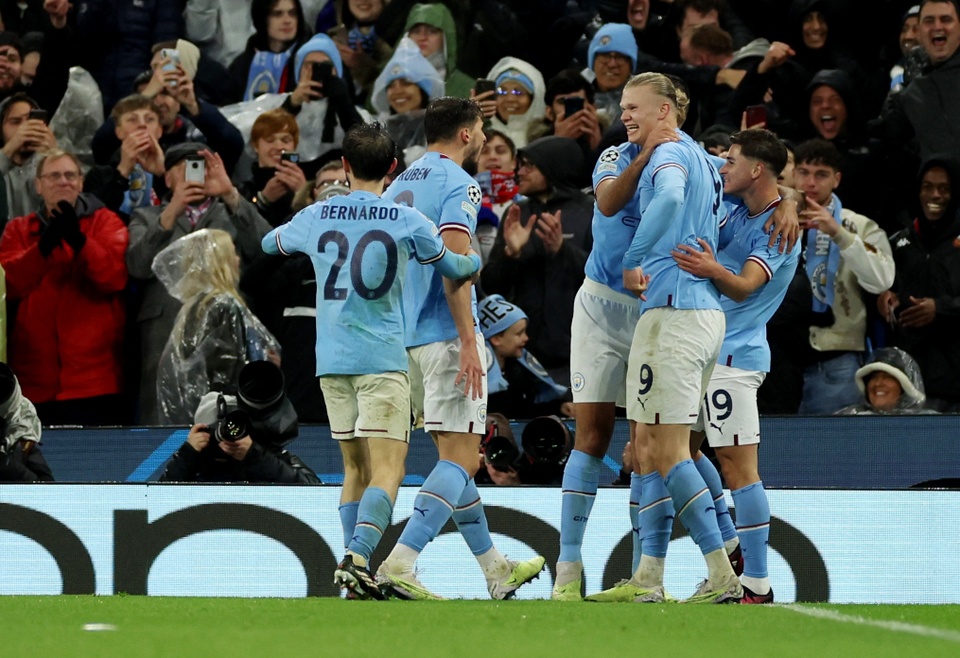 Man City 3-0 Bayern: Man xanh đặt một chân vào bán kết