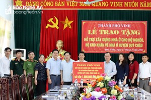 Thành phố Vinh trao hỗ trợ xây dựng 20 căn nhà cho hộ nghèo huyện Quỳ Châu