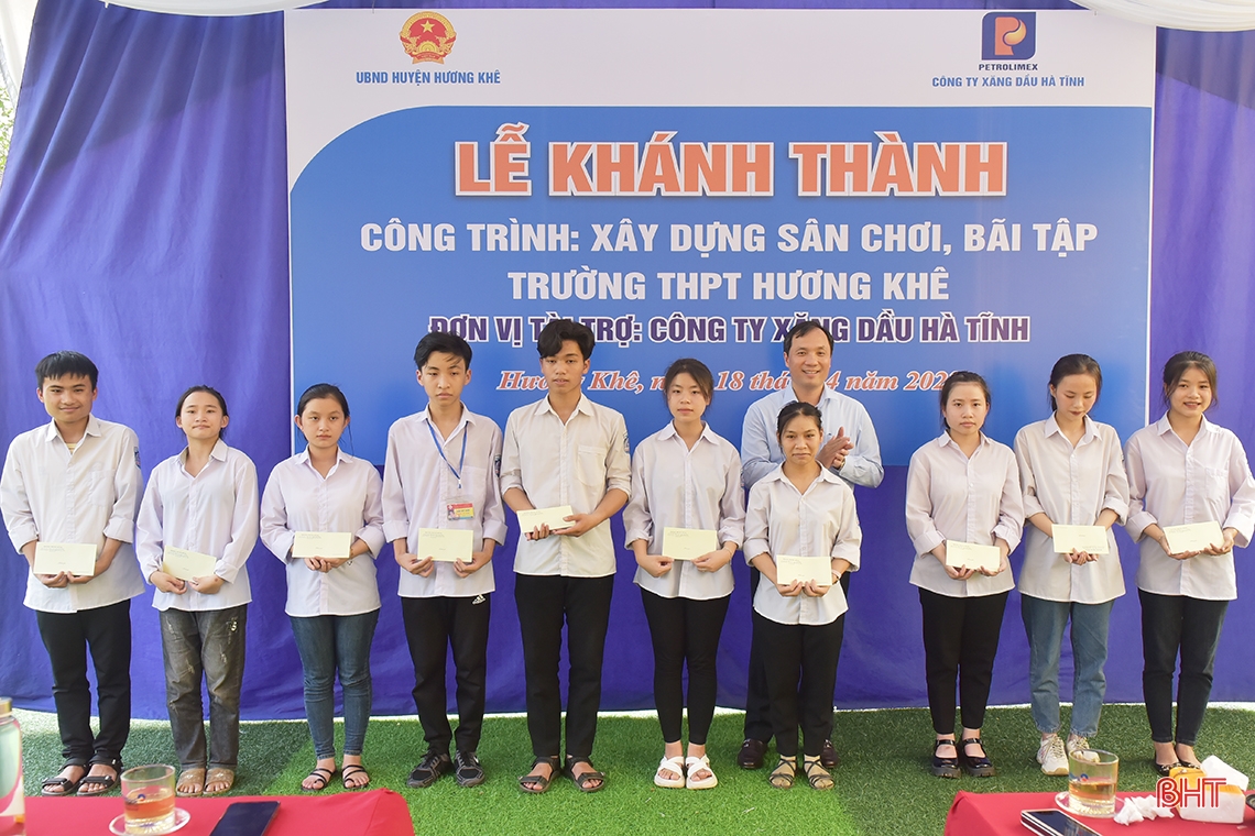 Khánh thành công trình thể thao trường học gần 1,2 tỷ đồng từ nguồn xã hội hóa