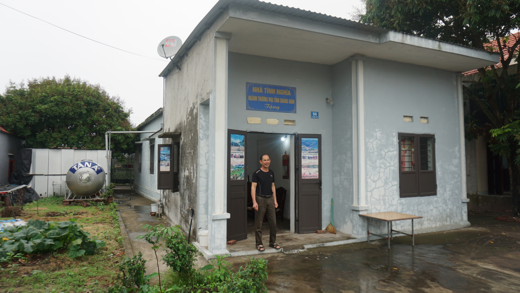 Căn nhà tình nghĩa do ngành Thương mại Quảng Ninh xây tặng- nay được dùng là nơi thờ tự nữ liệt sĩ Hoàng Thị Hồng Chiêm.