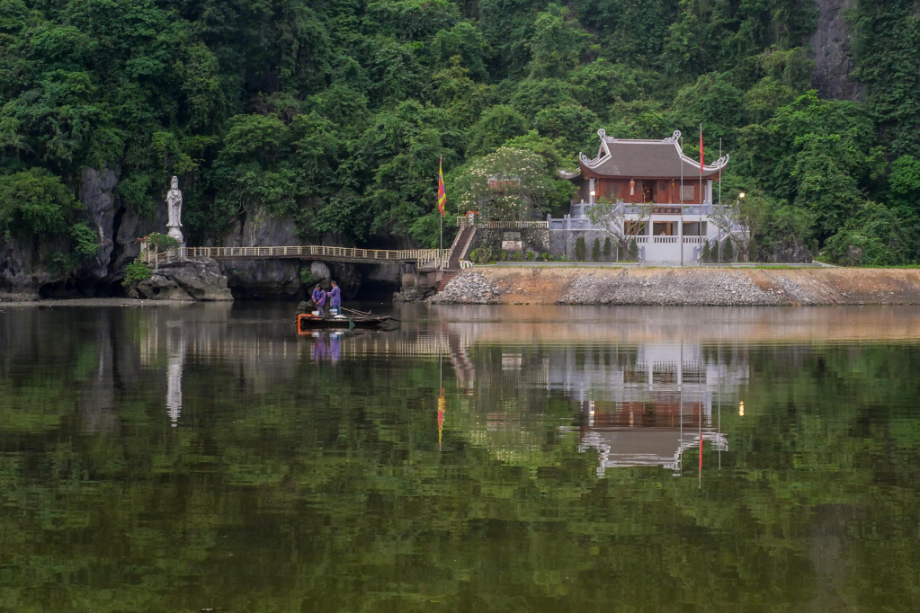 Cửa Tâm linh. Ảnh: Hoàng Bắc Dũng