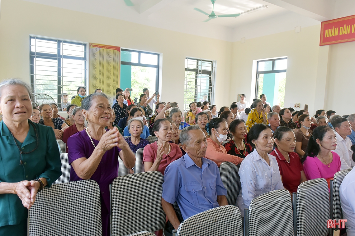 BIDV trao tặng thêm 2 nhà cộng đồng tránh lũ cho Hà Tĩnh