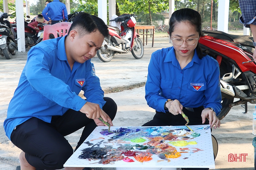 Nhiều điểm check-in đẹp mắt tại bãi biển Thạch Hải