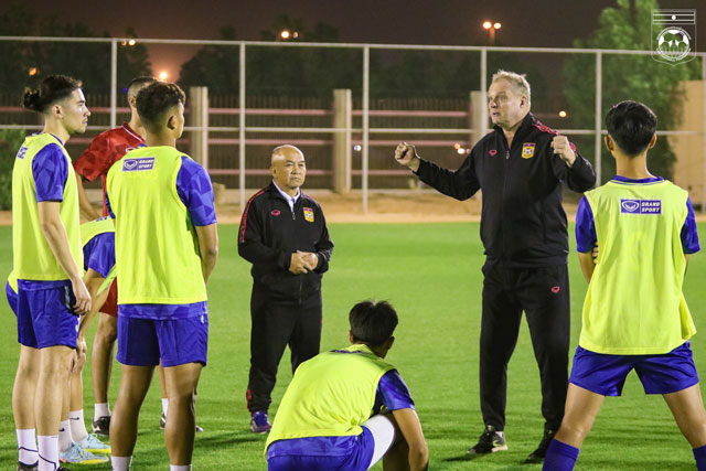 HAGL kiến nghị không dừng V.League để nhường sân cho U23 Việt Nam; U22 Lào không cam phận “lót đường”, quyết hạ bệ Việt Nam, Thái Lan