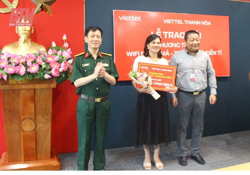 Viettel Thanh Hóa trao giải chương trình “Wifi mượt mà - Trúng quà tiền tỷ”