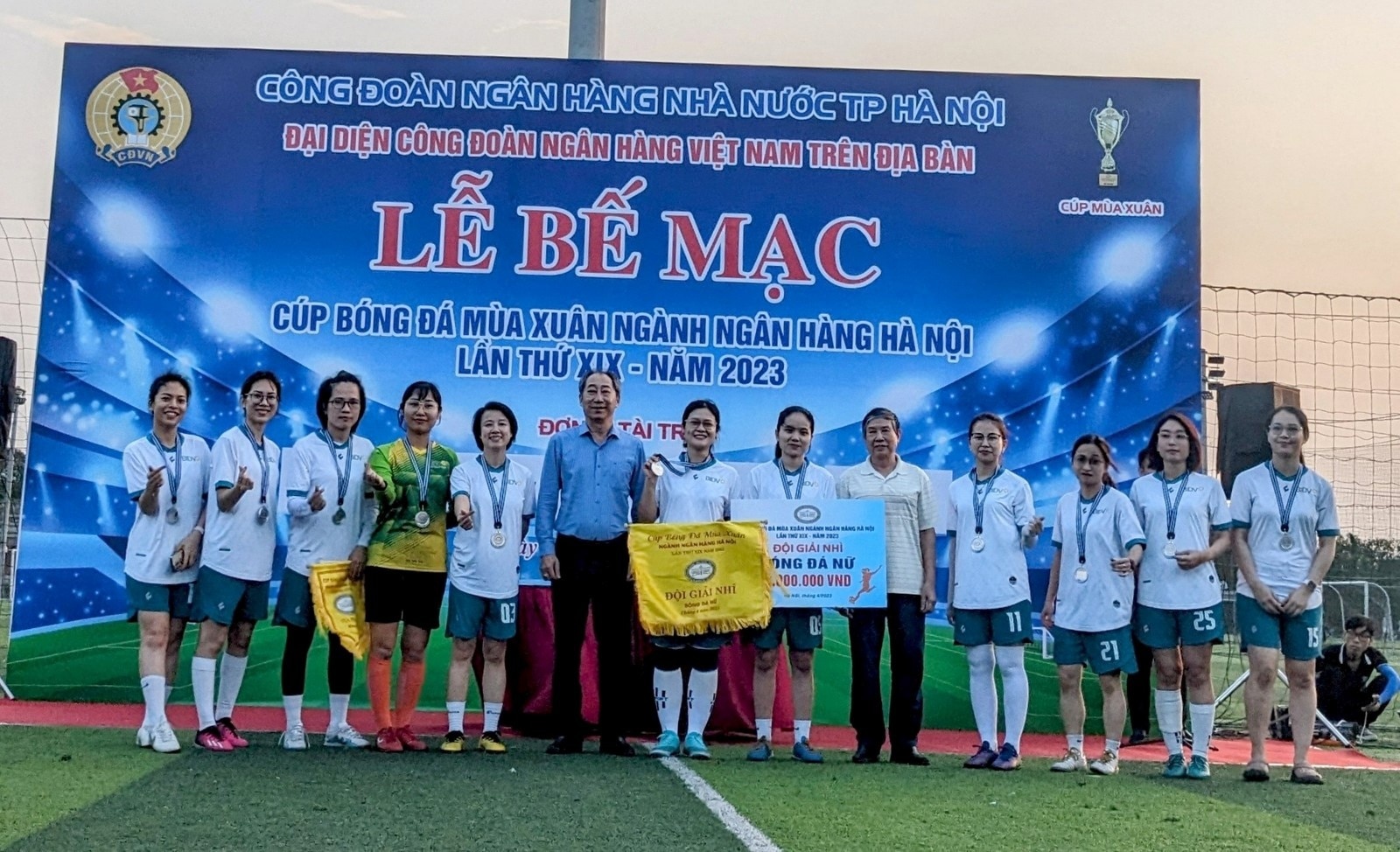 be mac cup bong da mua xuan nganh ngan hang ha noi nam 2023