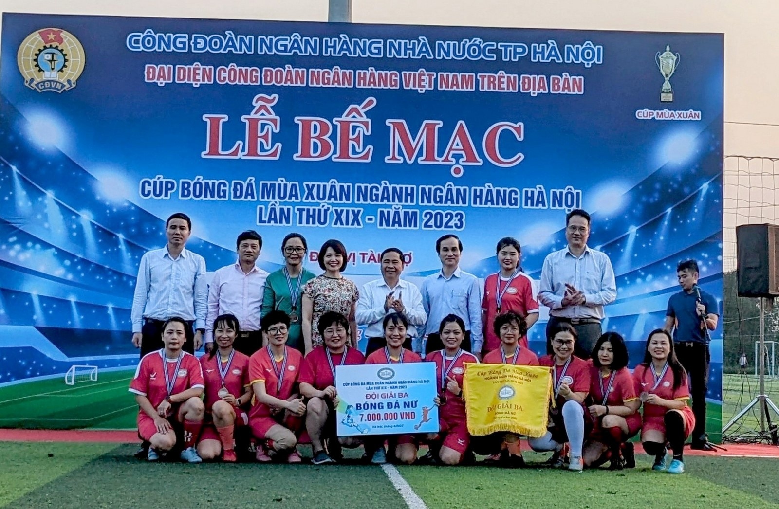 be mac cup bong da mua xuan nganh ngan hang ha noi nam 2023