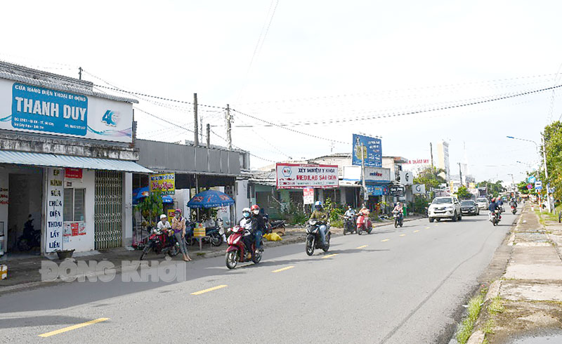 Tình trạng mua bán lấn chiếm lòng đường, vỉa hè ở thị trấn Mỏ Cày (huyện Mỏ Cày Nam) được kéo giảm.