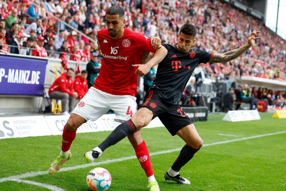 Bayern Munich trắng tay trước Mainz, nguy cơ mất ngôi đầu bảng