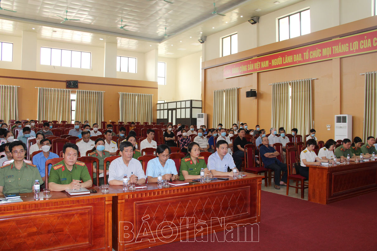 Lam Hạ triển khai mô hình điểm “Tuyên truyền thanh toán trực tuyến không sử dụng tiền mặt”