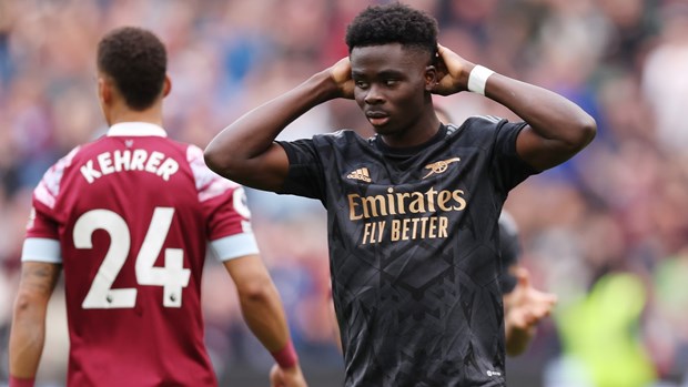 Bukayo Saka sút hỏng penalty khiến Arsenal mất chiến thắng. (Nguồn: Getty Images)