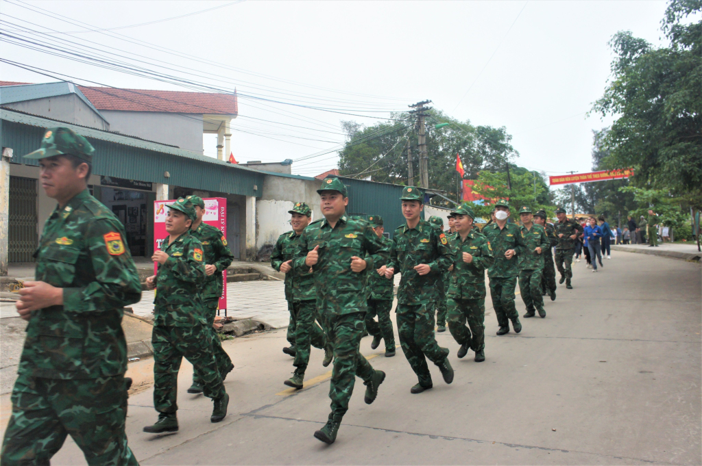 CBCS đồn BPCK Cảng Vạn gia tổ chức cùng địa phương chạy Olimpic