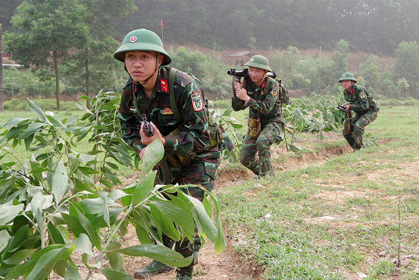 Trung đoàn 841 diễn tập “Trung đội bộ binh vận động tập kích”