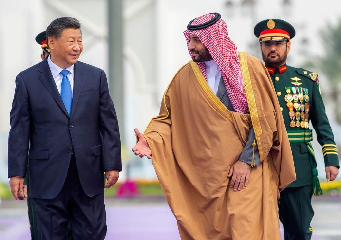 Chủ tịch Trung Quốc Tập Cận Bình thăm Saudi Arabia tháng 12-2022. Ảnh: AFP