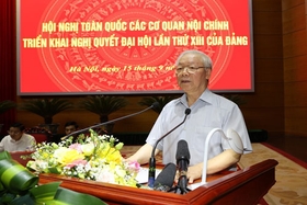 “Ấm mình, lạnh người”