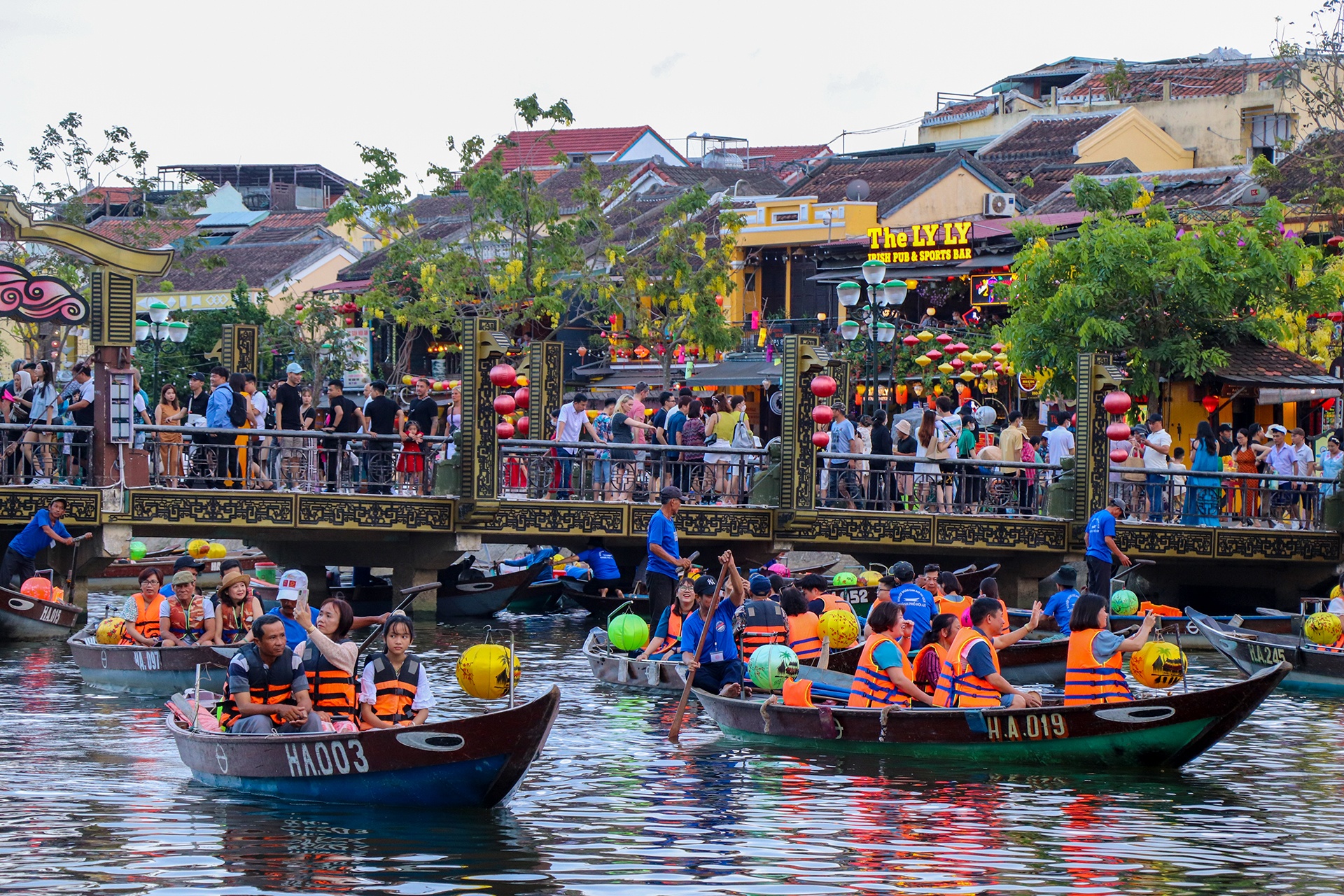 tham quan Hoi An anh 9