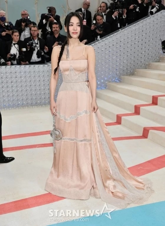 song hye kyo metgala anh 4