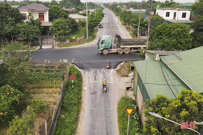 Mất an toàn tại nút giao tuyến tránh TP Hà Tĩnh qua huyện Thạch Hà