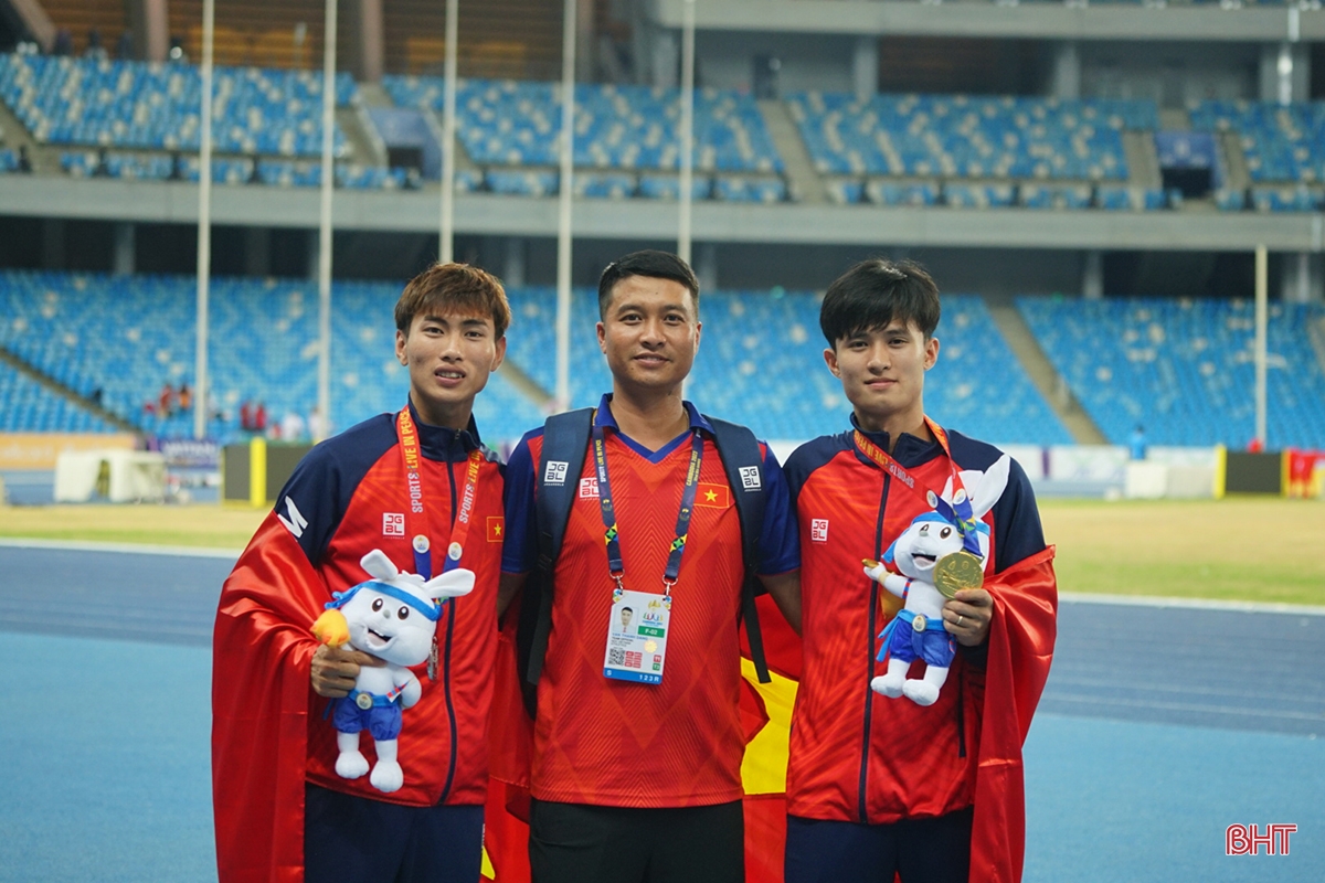 2 VĐV điền kinh Hà Tĩnh giành huy chương vàng và bạc SEA Games 32