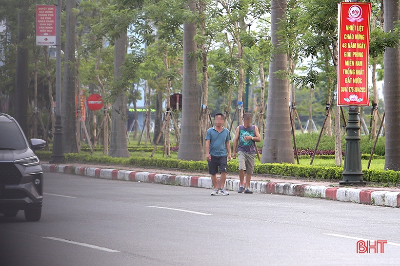 Nhiều người tham gia giao thông đi... nhầm đường ở TP Hà Tĩnh!