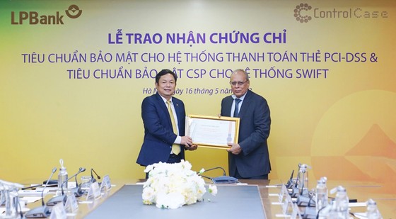 LPBank đạt hai chứng chỉ tiêu chuẩn bảo mật quốc tế ảnh 2