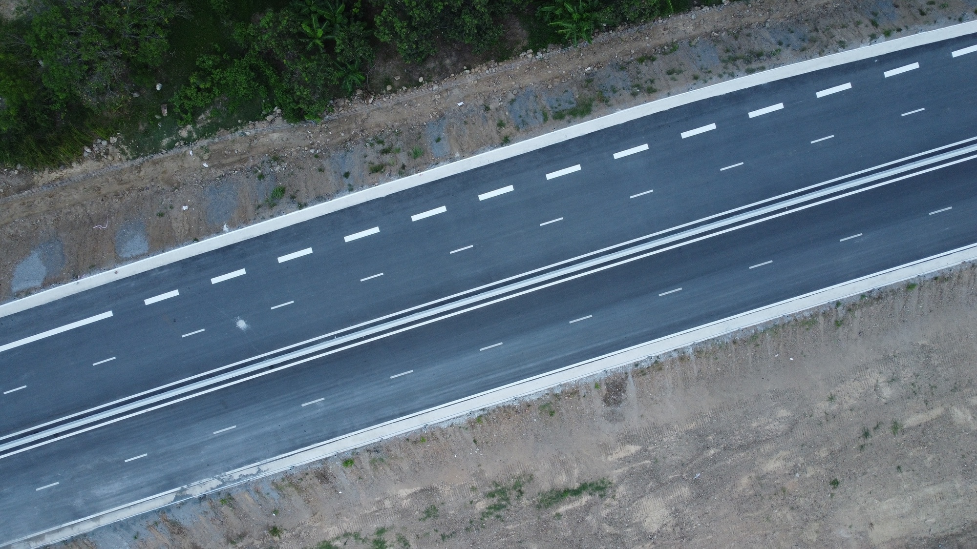 Cao tốc Nha Trang - Cam Lâm trước ngày thông xe - Ảnh 5.