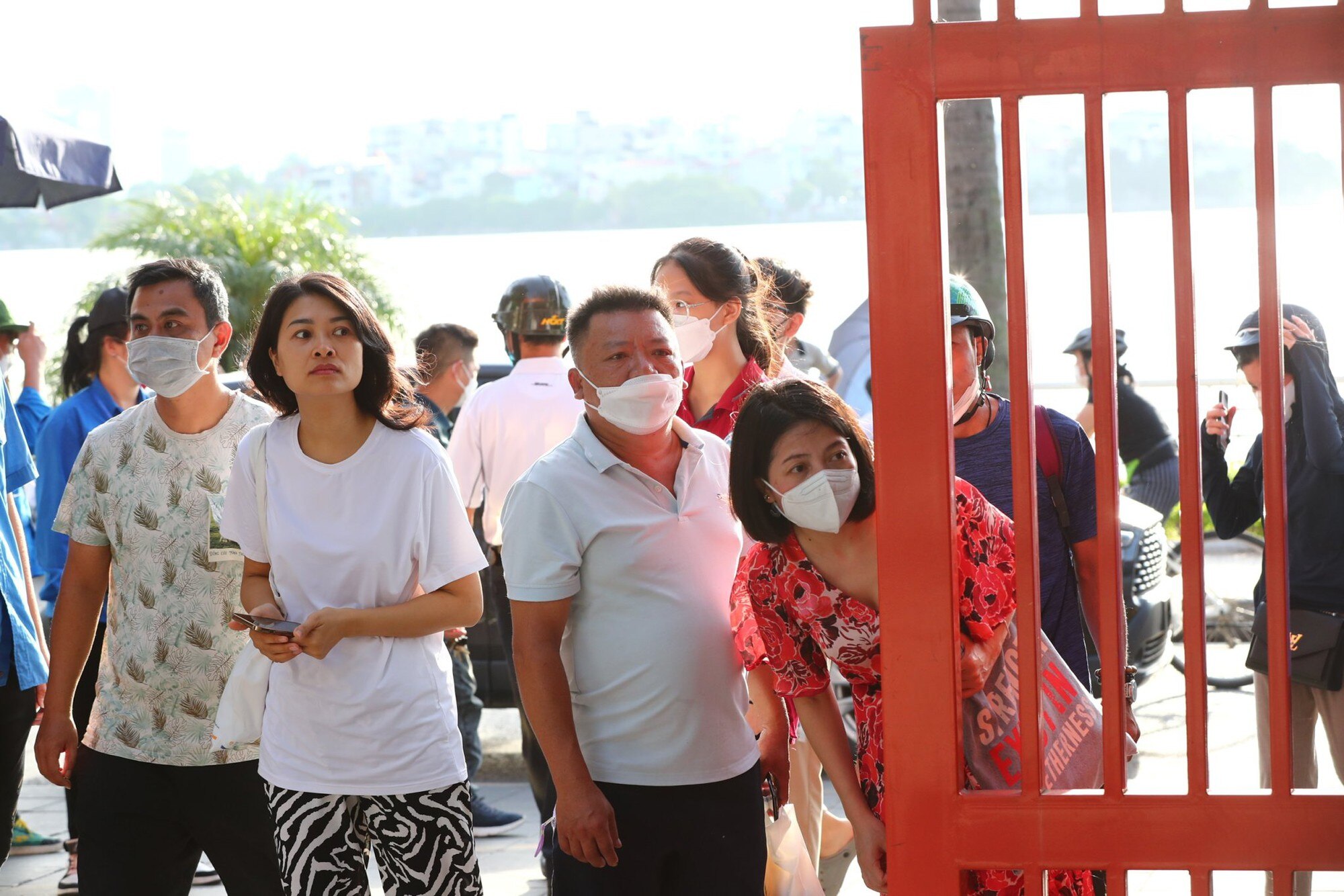 Bất ngờ 'tỷ lệ chọi' tuyển sinh lớp 10 công lập Hà Nội - Ảnh 2.