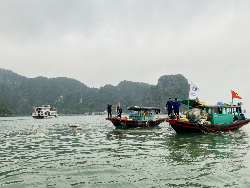 Quảng Ninh: Ra quân xử lý &quot;hung thần&quot; đe đọa môi trường vịnh Hạ Long - Ảnh 2.