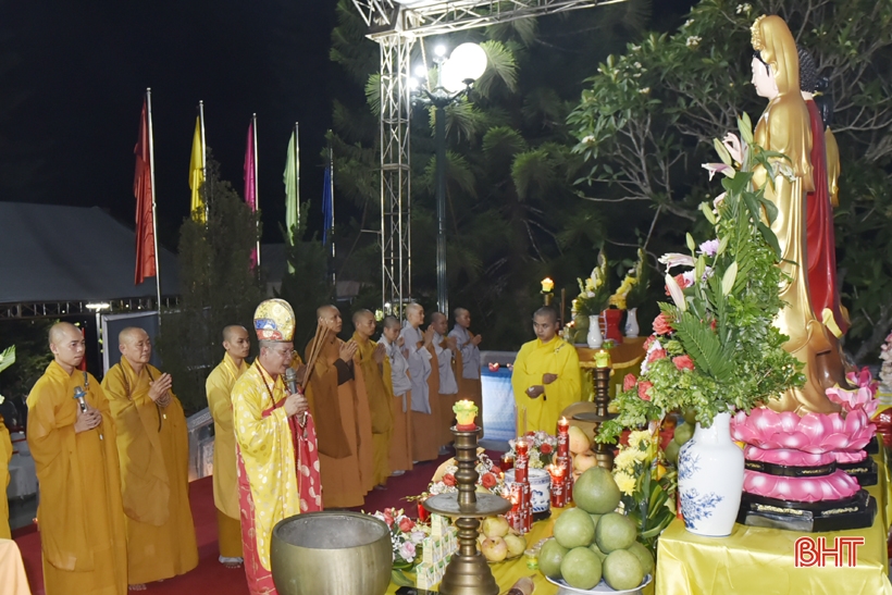 Thành kính đại lễ cầu siêu tại Nghĩa trang liệt sỹ quốc gia Nầm