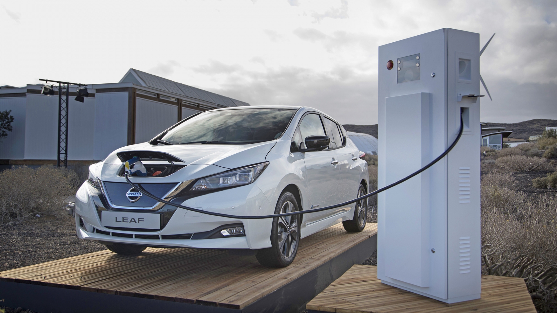 Nissan Leaf đang sạc điện