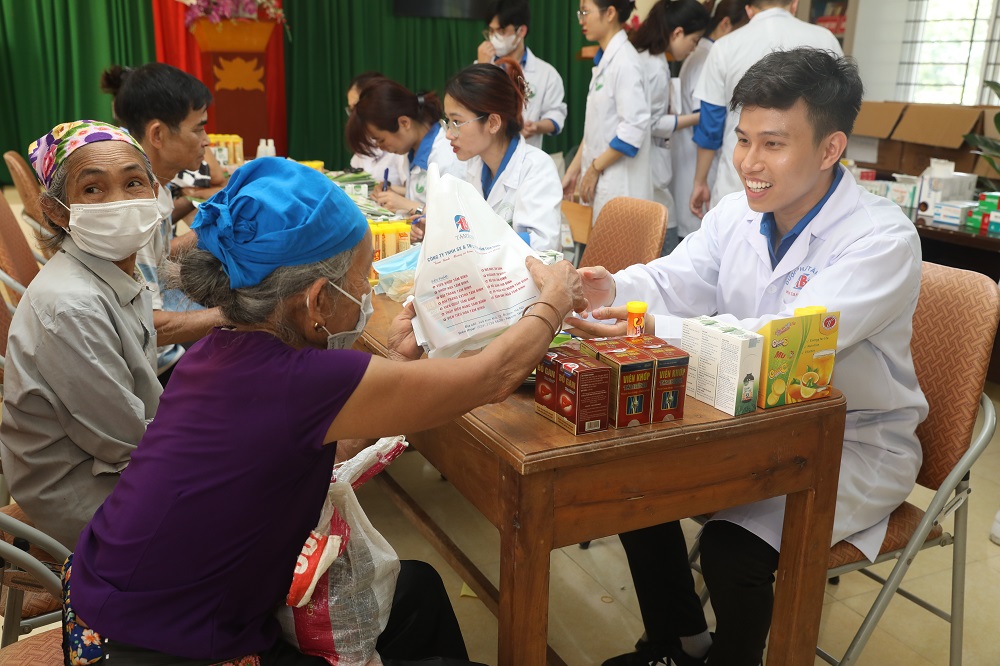 Dược phẩm Tâm Bình đồng hành cùng “Mùa hè xanh” tại Thanh Hóa