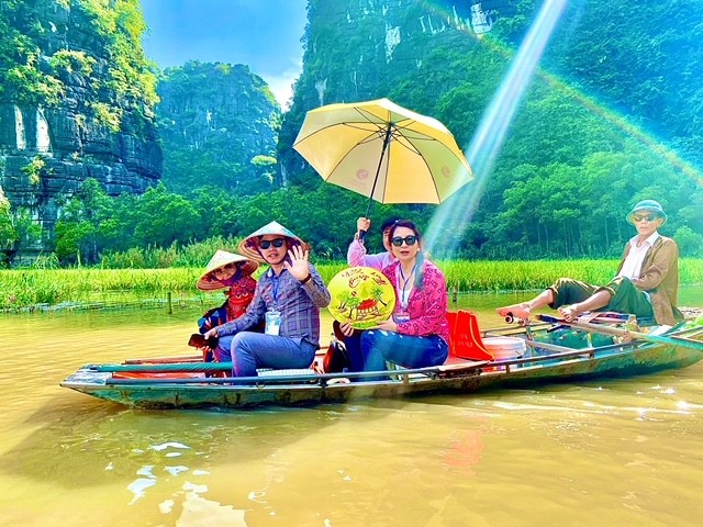 Sắc vàng Tam Cốc-Tràng An làm xao lòng du khách