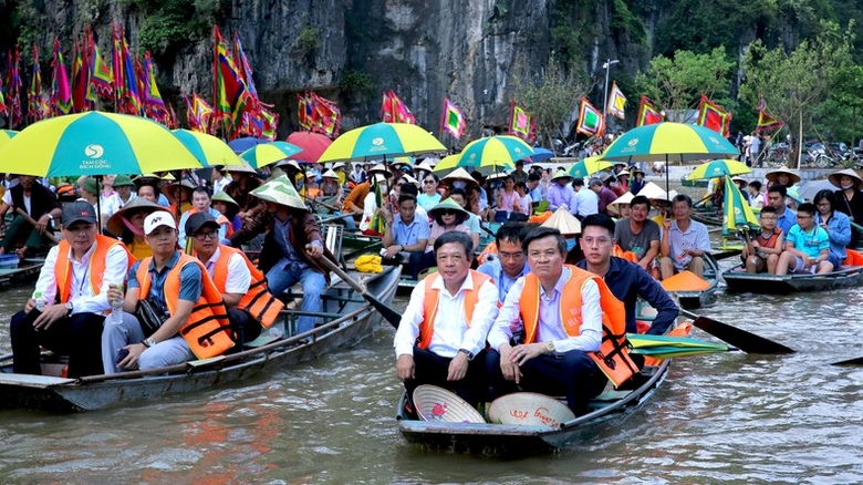 Ninh Bình khai mạc tuần lễ du lịch "Sắc vàng Tam Cốc - Tràng An" năm 2023 ảnh 2