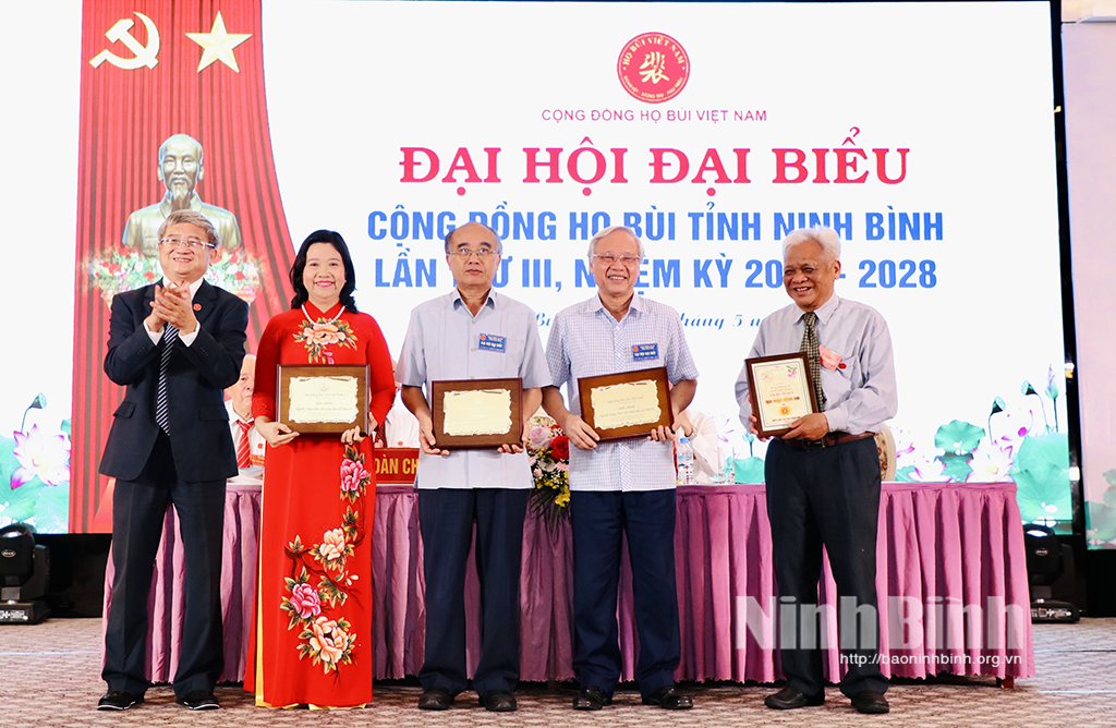 Đại hội Cộng đồng họ Bùi tỉnh Ninh Bình lần thứ III nhiệm kỳ 20232028