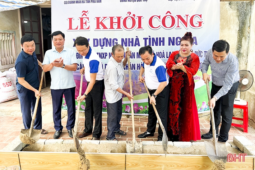 CLB Doanh nhân Hà Tĩnh phía Nam hỗ trợ xây nhà tình nghĩa ở Đức Thọ