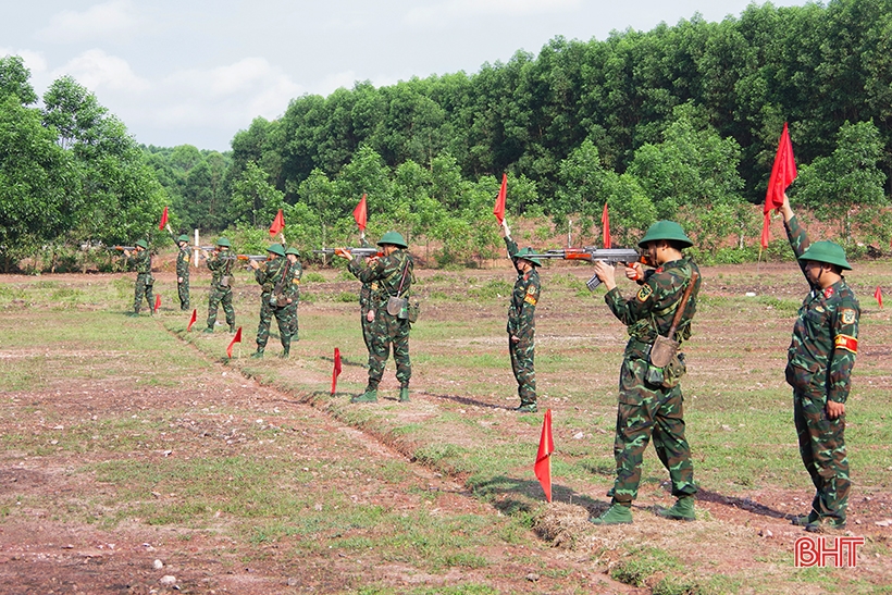 Bồi dưỡng nội dung kiểm tra 3 tiếng nổ cho 100 cán bộ, chiến sỹ