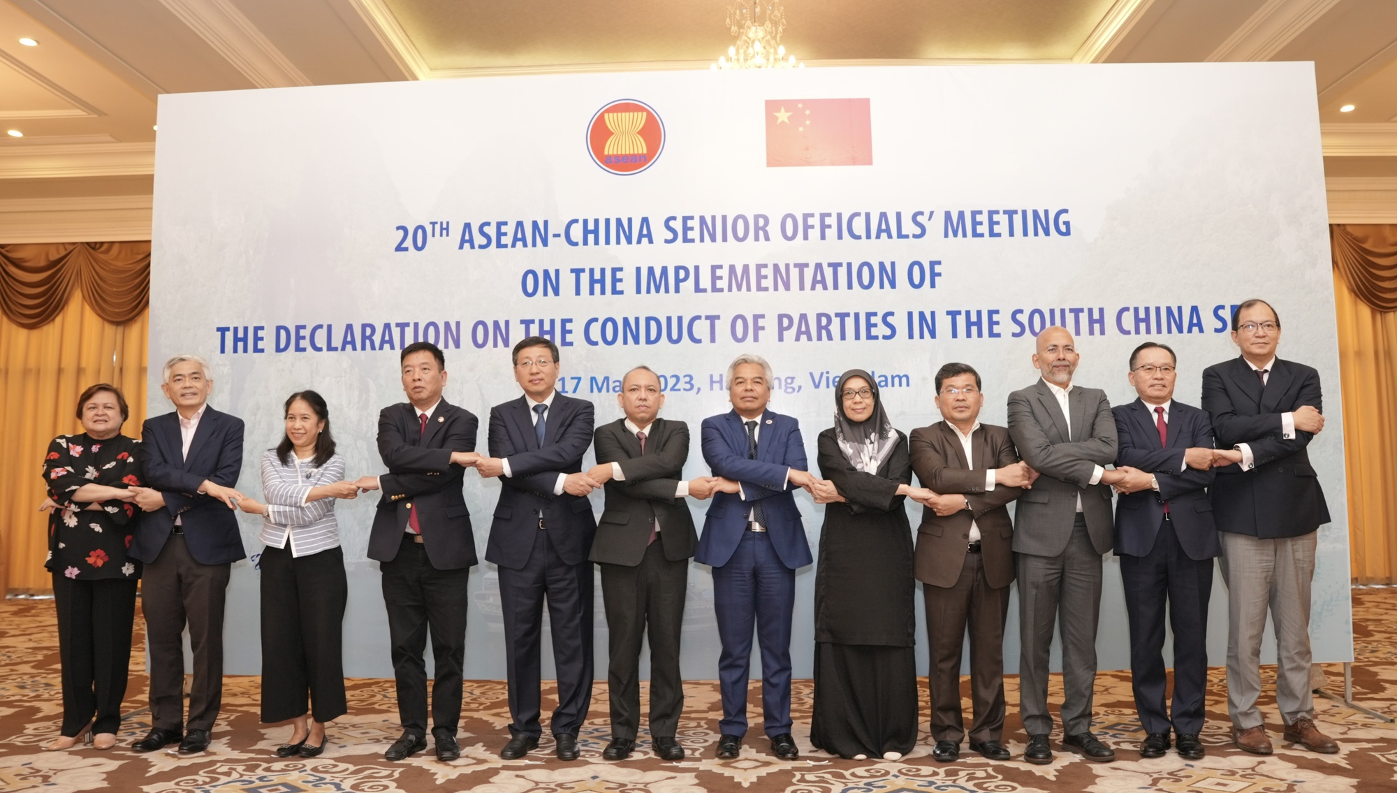 ASEAN và Trung Quốc cần &quot;nói đi đôi với làm&quot; trong vấn đề Biển Đông - Ảnh 1.