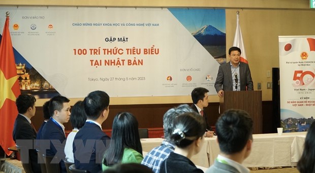 Dai su quan gap mat 100 tri thuc Viet Nam tieu bieu tai Nhat Ban hinh anh 1