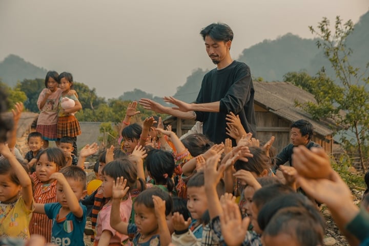 Đen Vâu dành toàn bộ doanh thu từ MV mới để xây trường cho em nhỏ vùng cao - 2