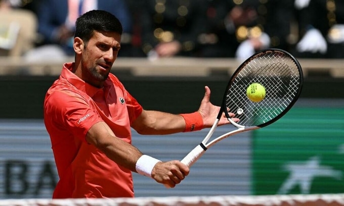 Djokovic trong trận thắng Kovacevic ở vòng một Roland Garros tại Paris, Pháp ngày 29/5/2023. Ảnh: AFP