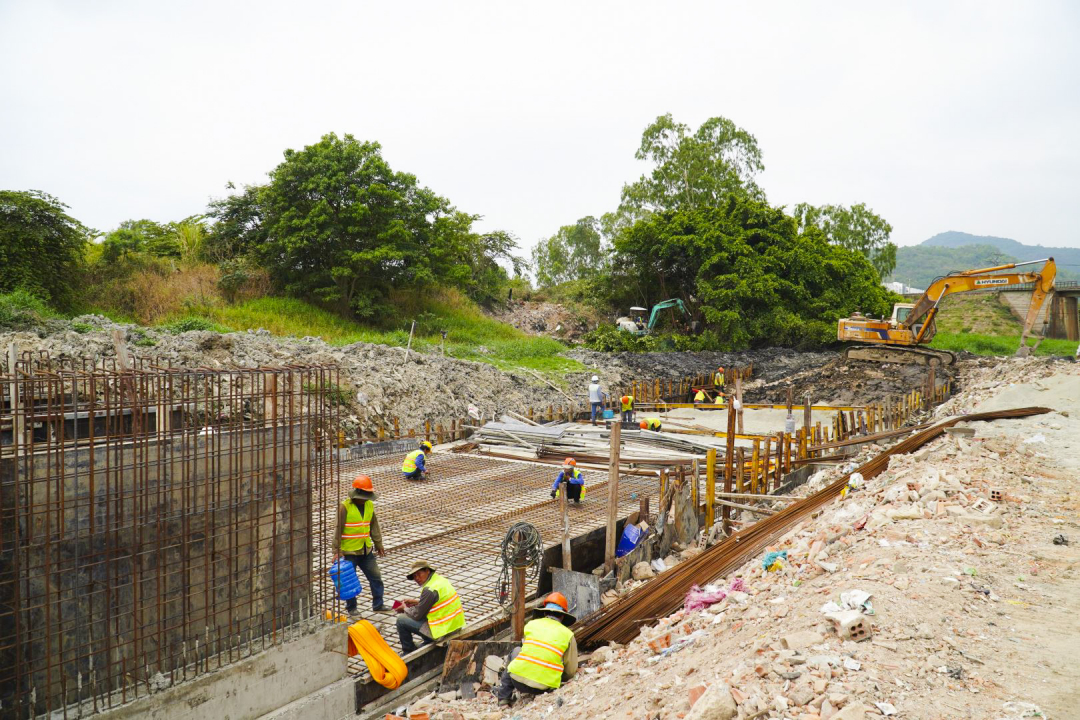 Thi công Nhà máy xử lý nước thải phía Bắc (TP. Nha Trang).

