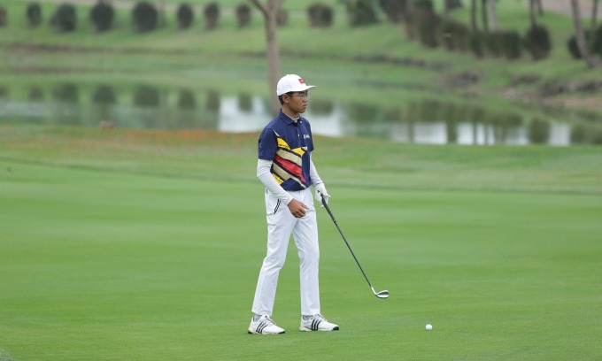 Khánh Hưng trên sân Garden City par 72 tại SEA Games 32. Ảnh: Vietnam National Golf Team