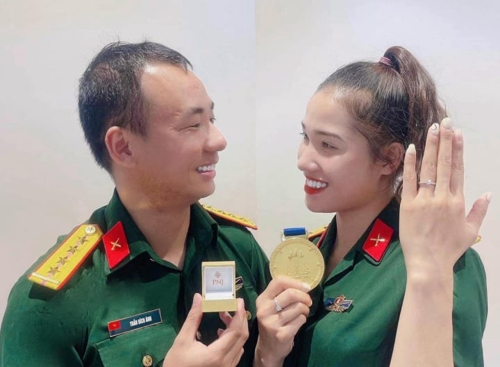 Hoãn cưới giành HCV SEA Games 32, Nguyễn Linh Na được cầu hôn khi về nước - 1