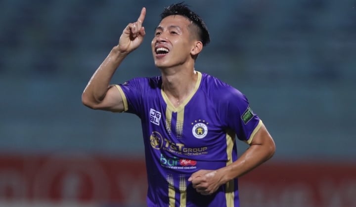 Hùng Dũng lên bàn mổ, Hà Nội FC tổn thất nặng - 1