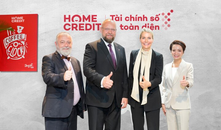 Lãnh đạo cấp cao Cộng hòa Czech gặp gỡ Home Credit Việt Nam - 1