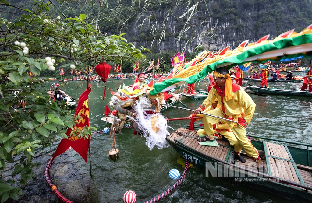 Mùa lễ hội trên sông